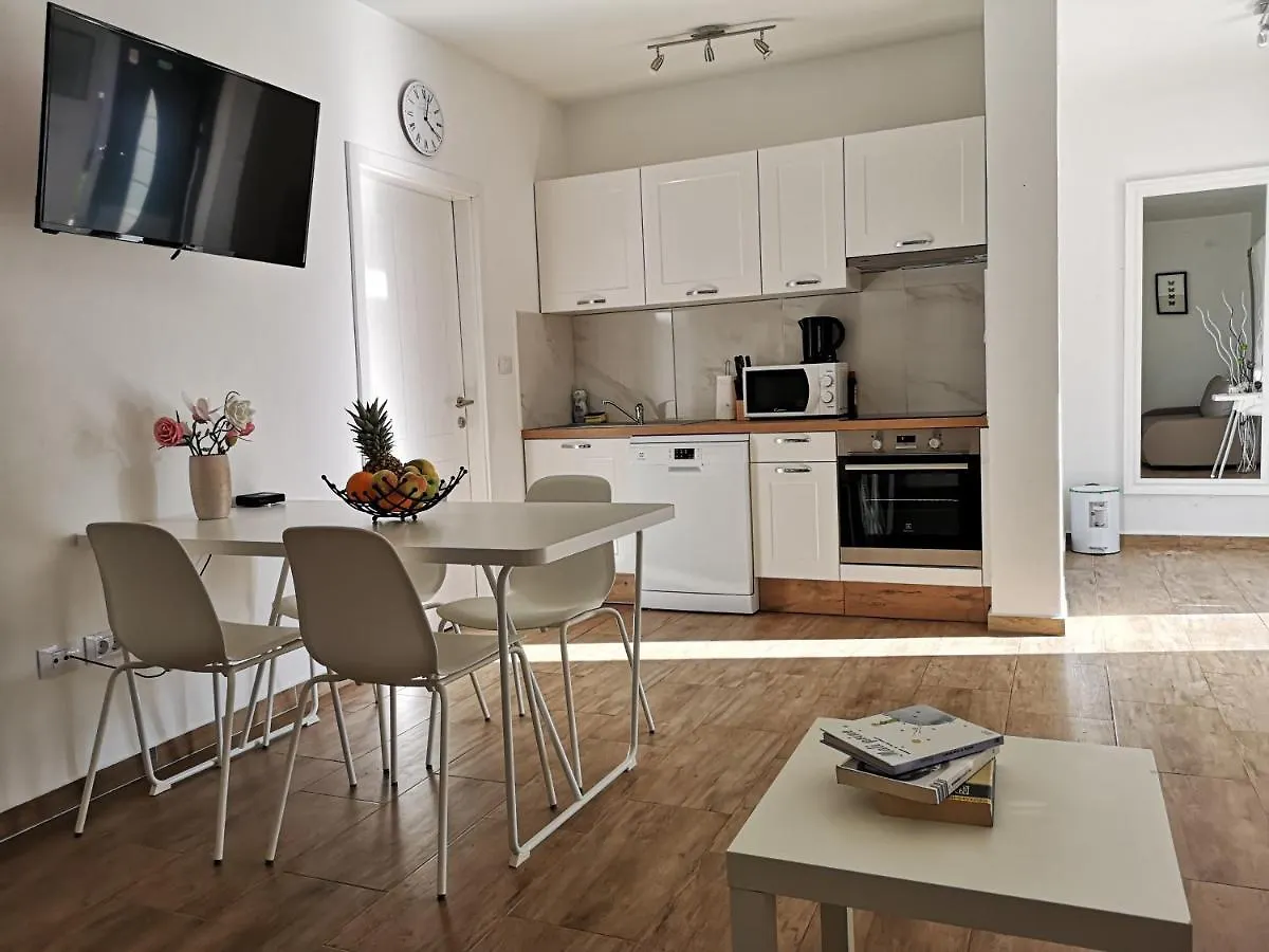 Apartment Villa San Zaro Pula 0*,